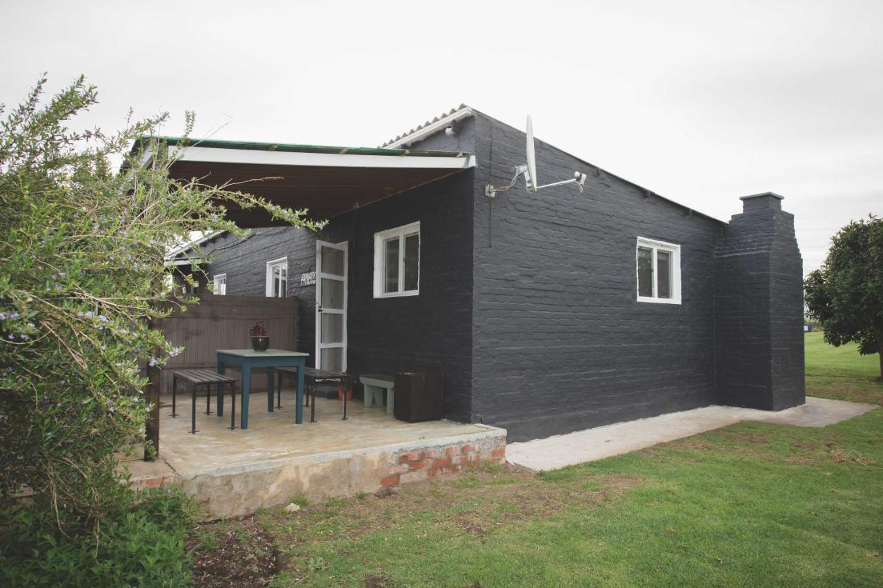 Beyond Urban Cottages Stormsrivier Exterior foto